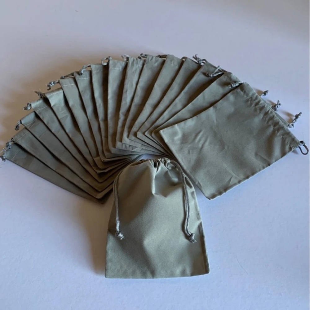 20 waterproof jewerly/accessories pouches